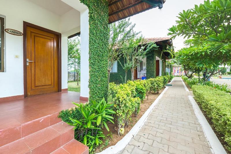 Hotel Riverside Resort And Spa Kumbakonam Dış mekan fotoğraf