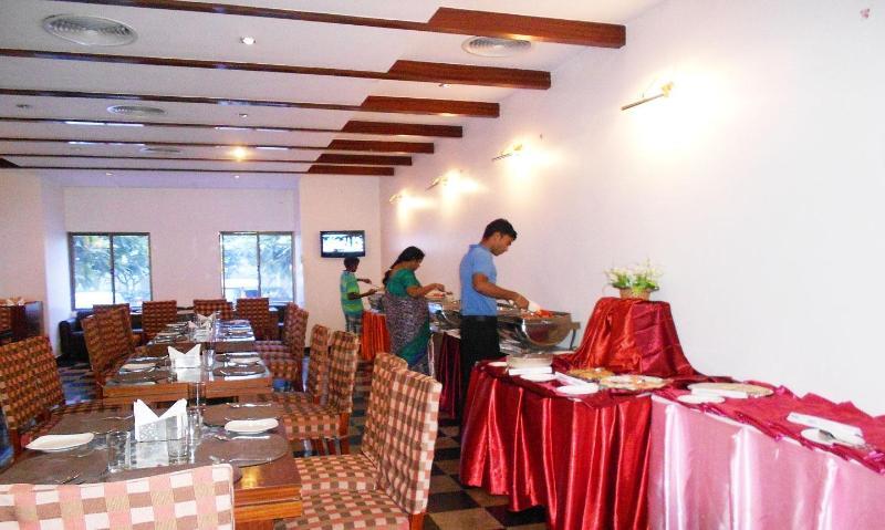 Hotel Riverside Resort And Spa Kumbakonam Dış mekan fotoğraf